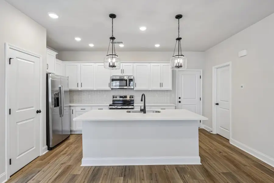 Kitchen | For representation purposes only. Options and layout may vary by community and home plan. Kitchen | For representation purposes only. Options and layout may vary by community and home plan.