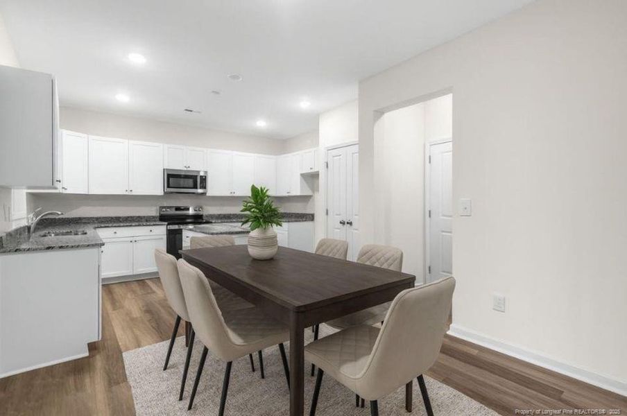 Dining Area -VIRTUALLY STAGED