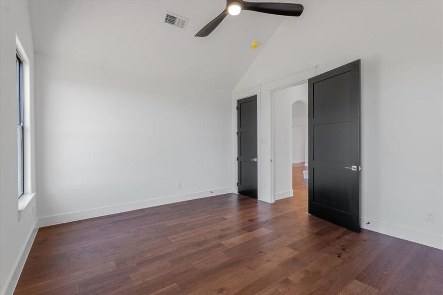 Spacious, unfurnished interior of a new home in , Godley (Image 26).