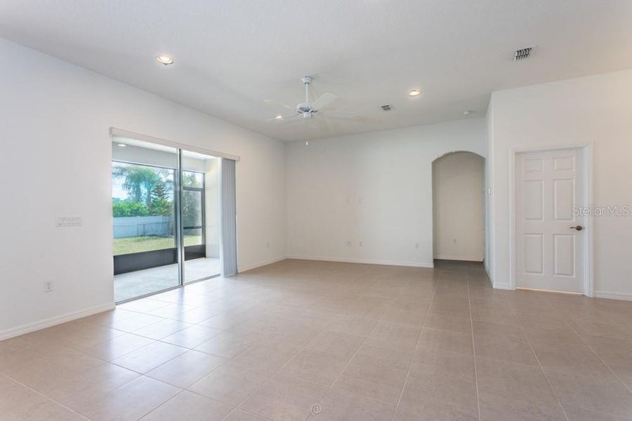 Spacious, unfurnished interior of a new home in , Palm Coast (Image 23).
