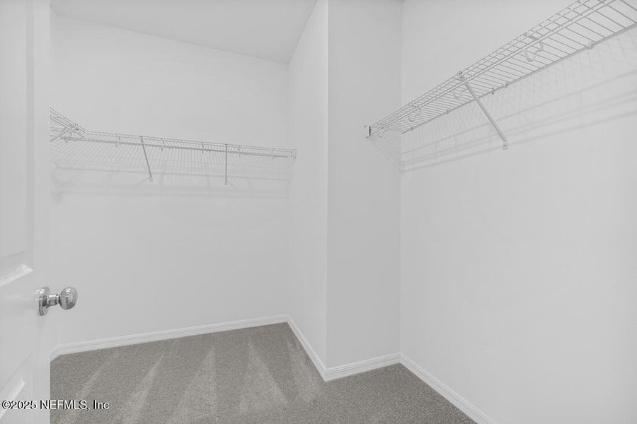 Spacious, unfurnished interior of a new home in Coopers Meadow, Jacksonville (Image 31).