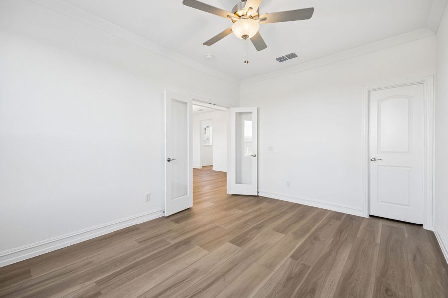 Representative unfurnished interior of a home built from the Oglesby by Pulte Homes in Pinnacle at Legacy Hills, Celina (Image 31).