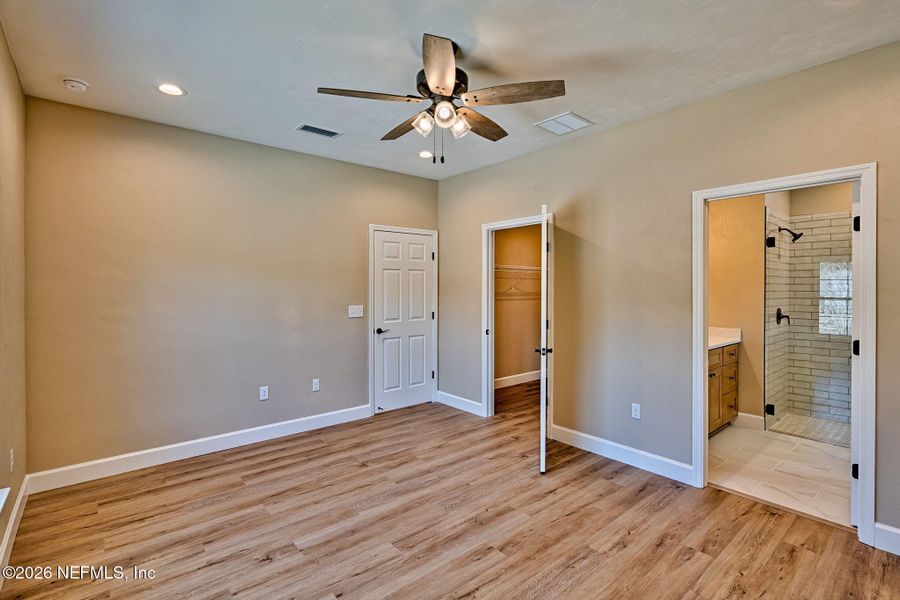 Spacious, unfurnished interior of a new home in , Keystone Heights (Image 12).