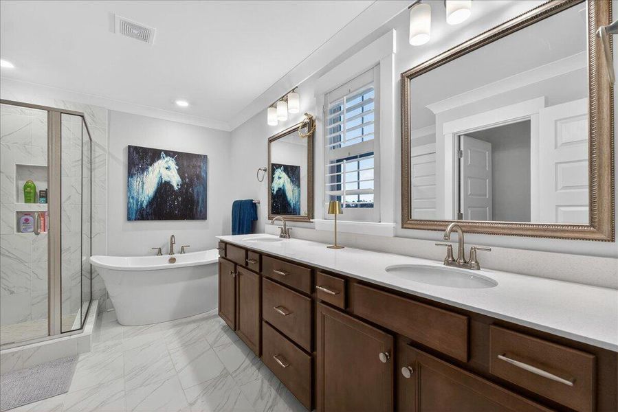 Furnished interior view inside a new home in Lochton, Summerville (Image 40).