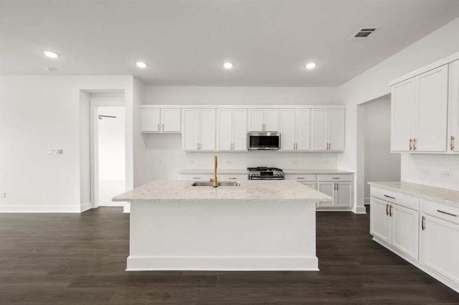 1725 Nesting Robin- Kitchen-4763