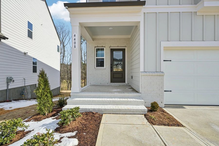 Exterior -Tone and charm