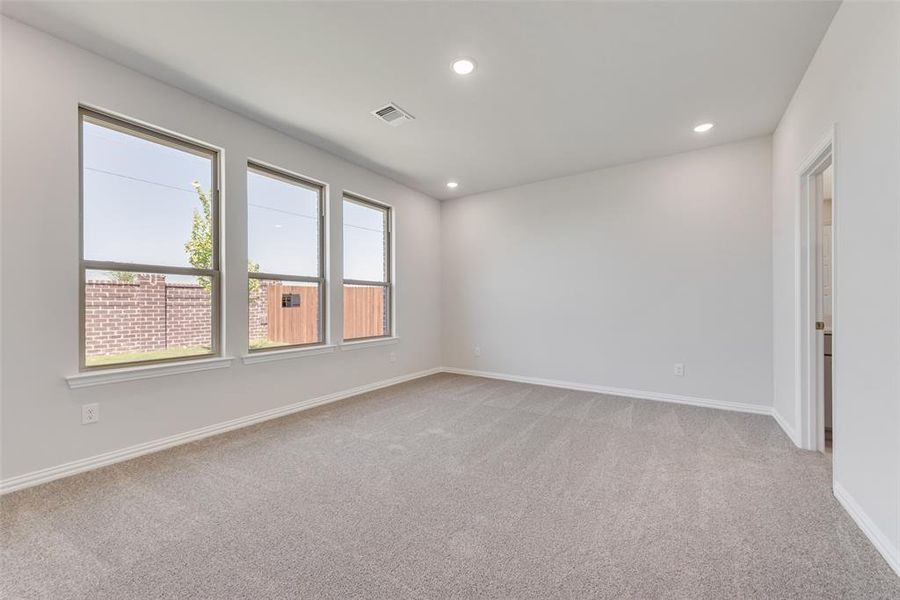 Spacious, unfurnished interior of a new home in Sutton Fields, Celina (Image 17).