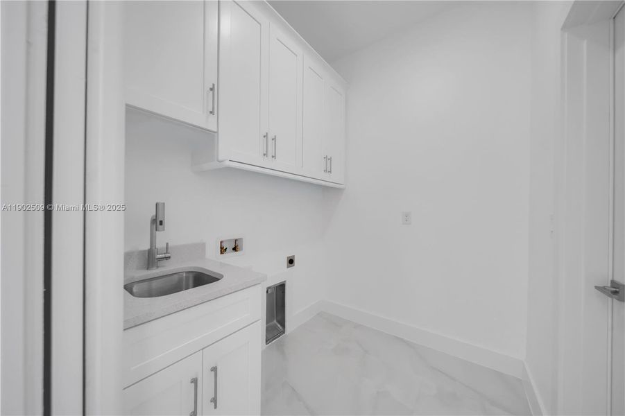 Furnished interior view inside a new home in , Lehigh Acres (Image 9). Furnished interior view inside a new home in , Lehigh Acres (Image 9).