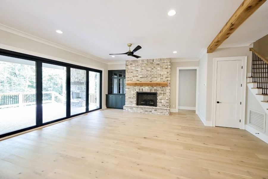 Spacious, unfurnished interior of a new home in Hidden River, Signal Mountain (Image 100). Spacious, unfurnished interior of a new home in Hidden River, Signal Mountain (Image 100).