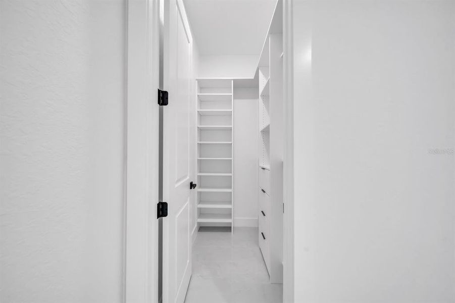 Spacious, unfurnished interior of a new home in , Lehigh Acres (Image 31).
