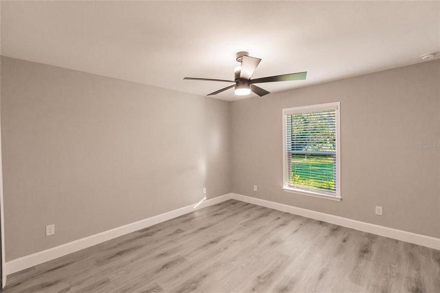 Spacious, unfurnished interior of a new home in , Cape Coral (Image 21).