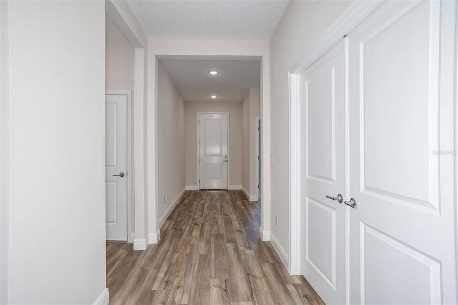 Spacious, unfurnished interior of a new home in Pasadena Woods, Dade City (Image 21). Spacious, unfurnished interior of a new home in Pasadena Woods, Dade City (Image 21).