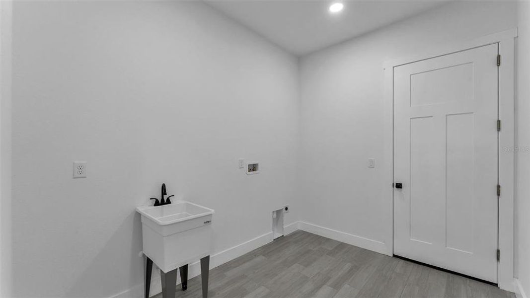 Furnished interior view inside a new home in , Plant City (Image 7). Furnished interior view inside a new home in , Plant City (Image 7).