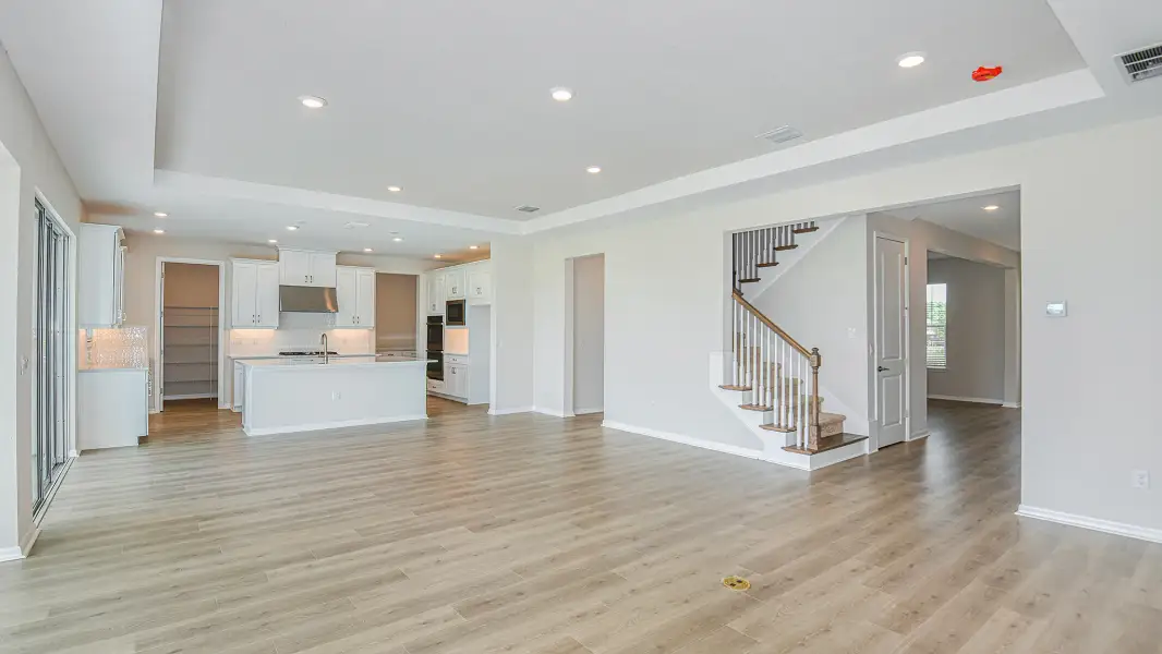 Representative unfurnished interior of a home built from the Anna Marie by Taylor Morrison in Hammock at Two Rivers, Zephyrhills (Image 9).