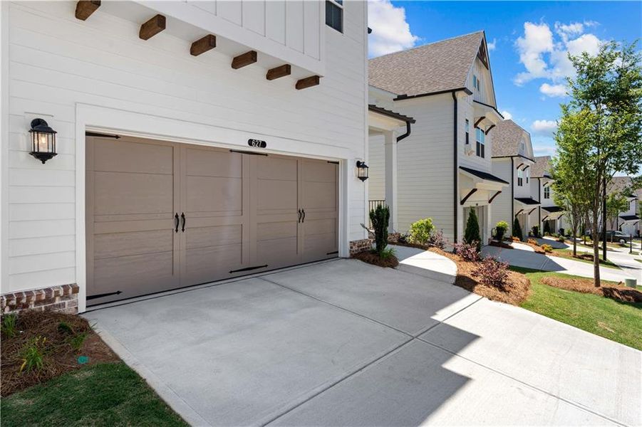 Exterior details and patio area of a home in Aberdeen, Hoschton (Image 26).