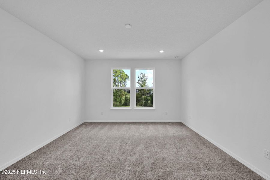 Spacious, unfurnished interior of a new home in Del Webb Nocatee, Ponte Vedra (Image 31).