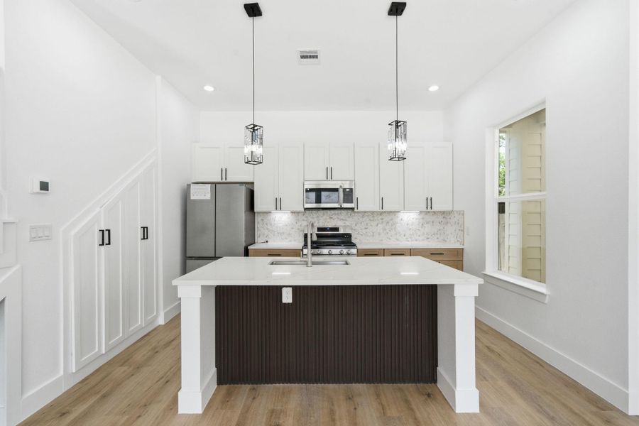 8902 kitchen finishes