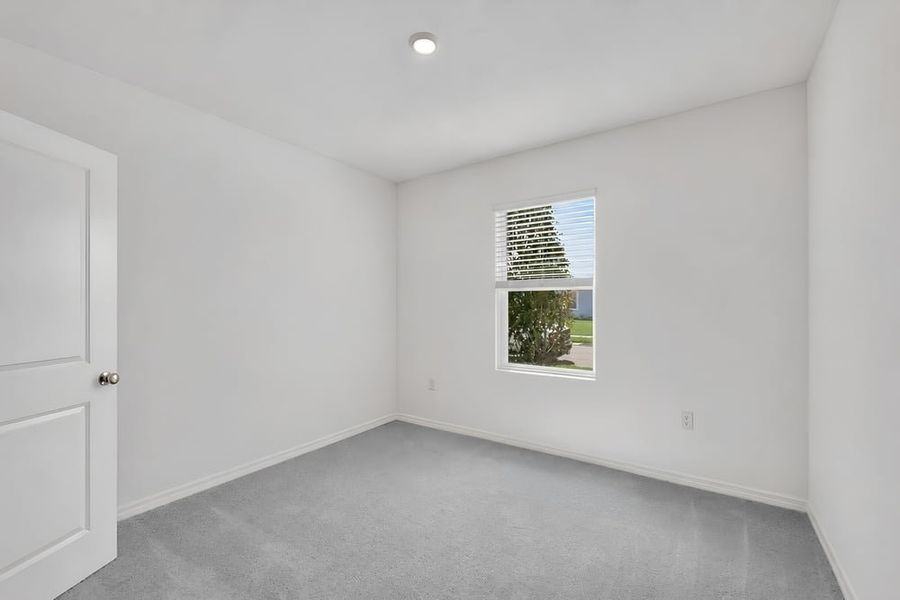 Spacious, unfurnished interior of a new home in Coopers Meadow, Jacksonville (Image 20).