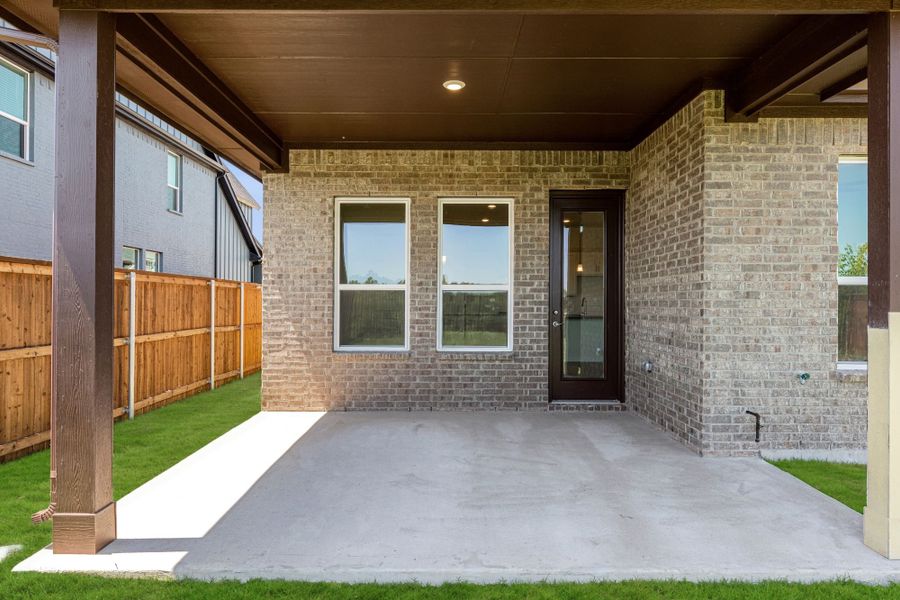 Representative exterior details of a home built from the Burnet by UnionMain Homes in Elevon, Lavon (Image 2). Representative exterior details of a home built from the Burnet by UnionMain Homes in Elevon, Lavon (Image 2).