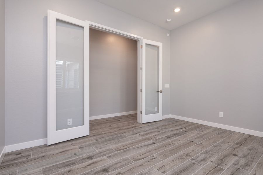 Spacious, unfurnished interior of a new home in Whispering Hills, Laveen (Image 16).