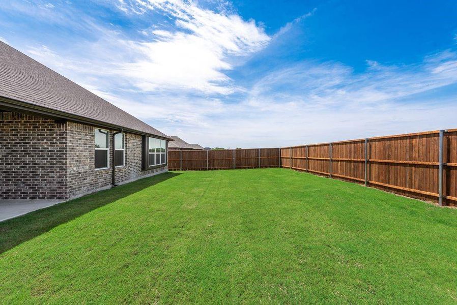 DFW-Meadow Park-Concept 1660--7541 Lavender Lane-Backyard2-Risewell Homes