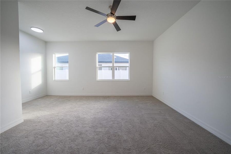 Spacious, unfurnished interior of a new home in , Ocala (Image 16).