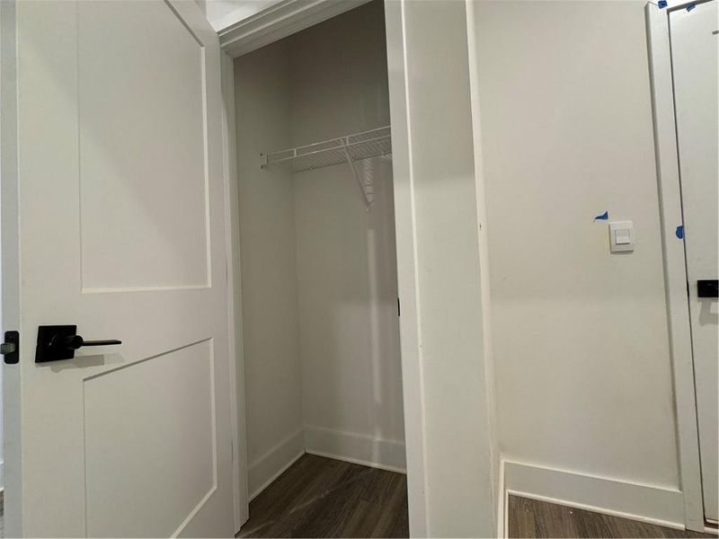 Spacious, unfurnished interior of a new home in Tuscany Hills, Douglasville (Image 15). Spacious, unfurnished interior of a new home in Tuscany Hills, Douglasville (Image 15).