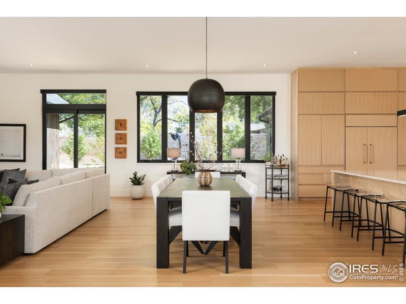 Dining room. Dining room.