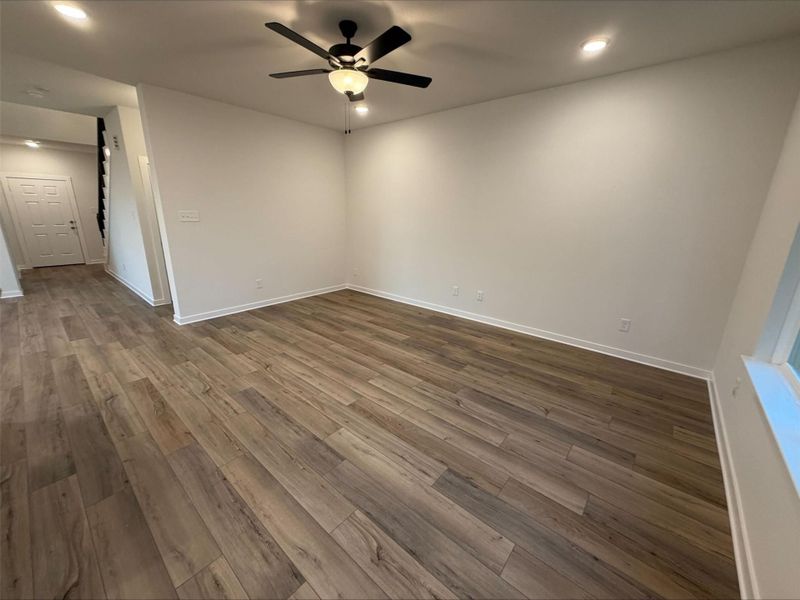 Spacious, unfurnished interior of a new home in Spring Lake, Huntsville (Image 8).