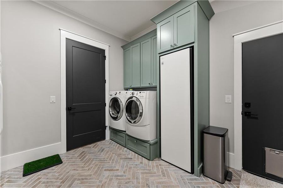 Furnished interior view inside a new home in , Jefferson (Image 57).