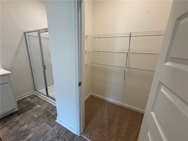 Spacious, unfurnished interior of a new home in Oakchase at Hampton, Hampton (Image 27).