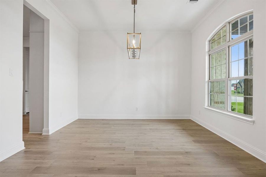 Spacious, unfurnished interior of a new home in Oak Creek Ranch, Midlothian (Image 14). Spacious, unfurnished interior of a new home in Oak Creek Ranch, Midlothian (Image 14).