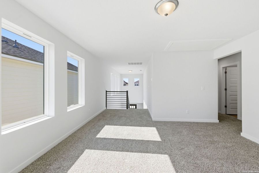 Spacious, unfurnished interior of a new home in Talley Fields, San Antonio (Image 21).