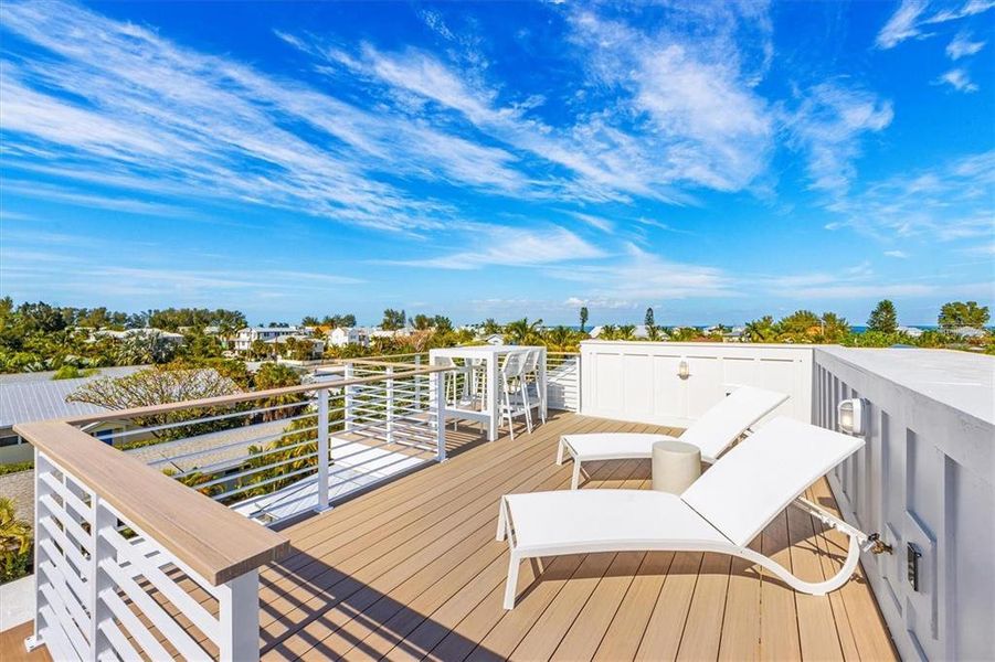 Exterior details and patio area of a home in , Anna Maria (Image 20).