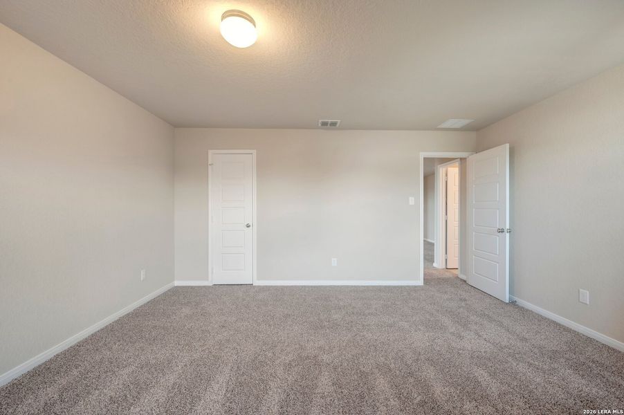 Spacious, unfurnished interior of a new home in Agave, San Antonio (Image 28). Spacious, unfurnished interior of a new home in Agave, San Antonio (Image 28).