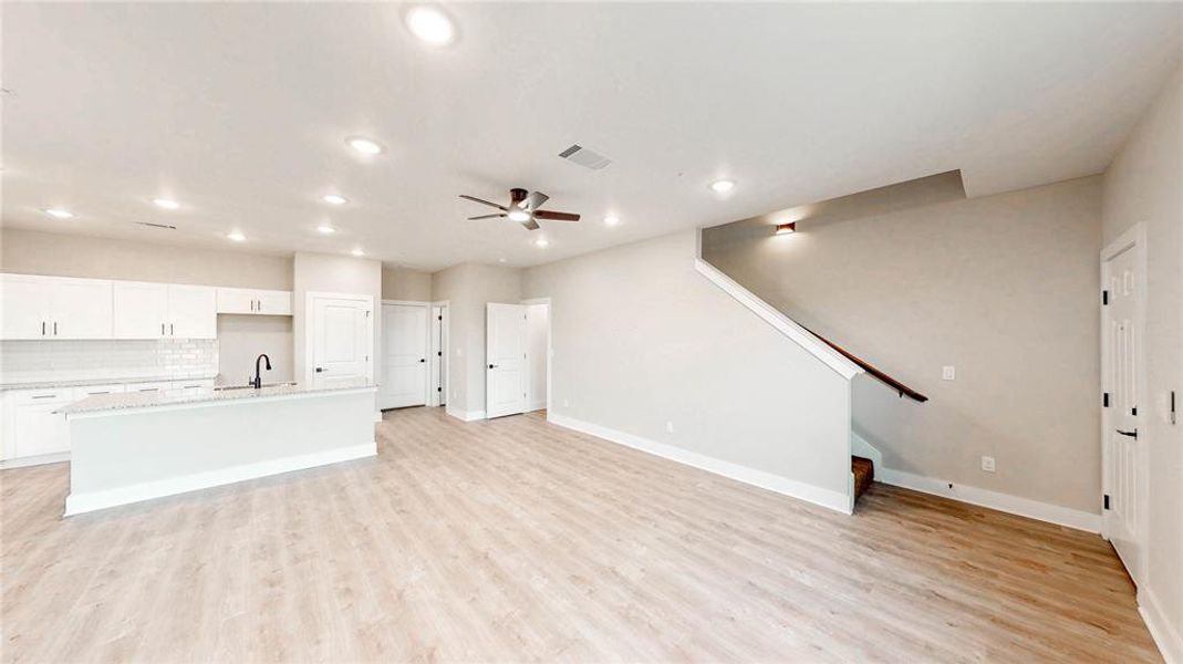 Spacious, unfurnished interior of a new home in , Denton (Image 16).