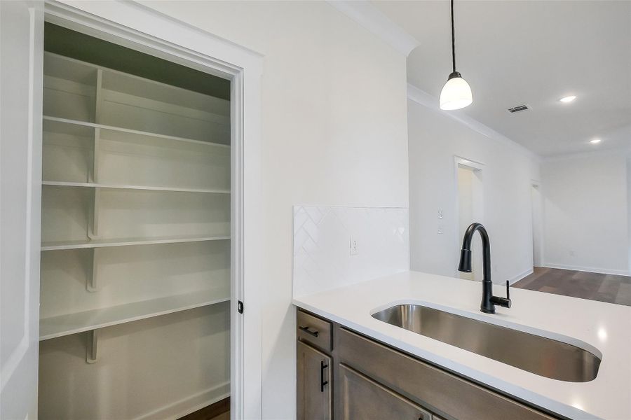 Close-up of interior finishes inside a home in Aldeana, Bonney (Image 12).