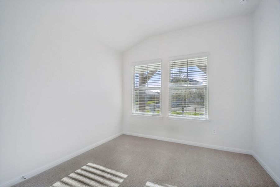 Spacious, unfurnished interior of a new home in , Conroe (Image 13).
