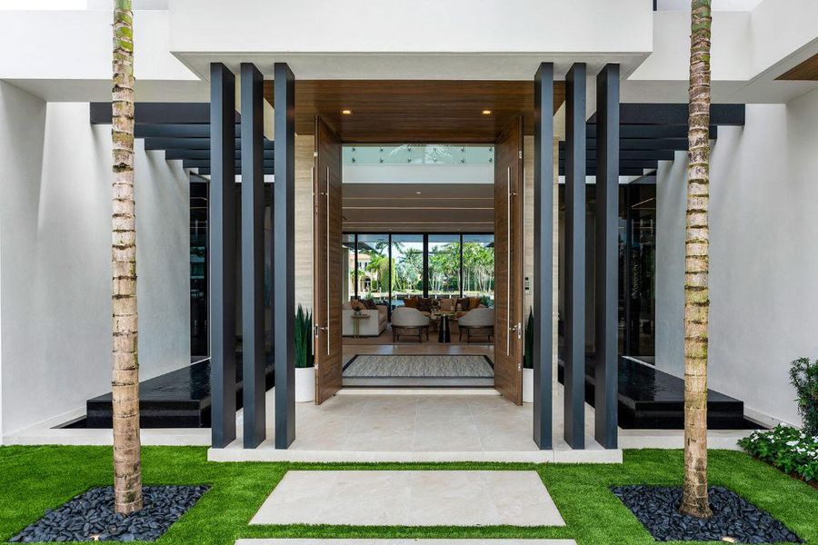 1520_Royal_Palm_Way_06