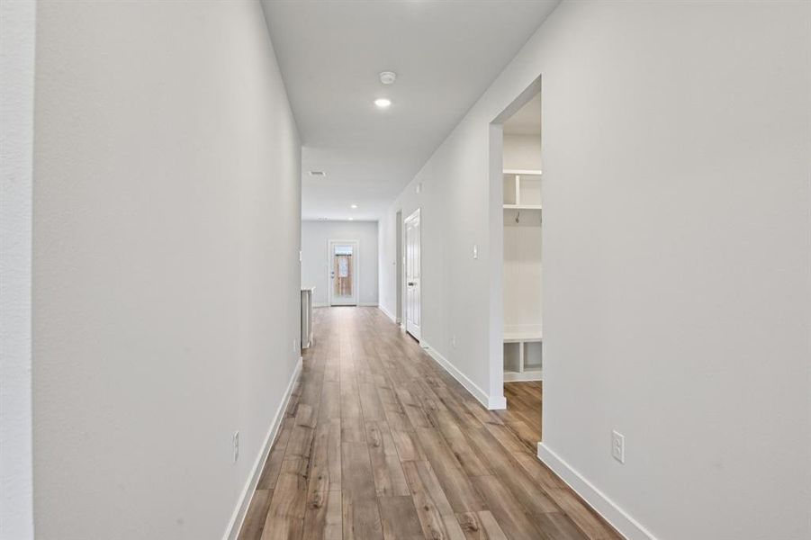Spacious, unfurnished interior of a new home in Summerwood Estates, Red Oak (Image 35).