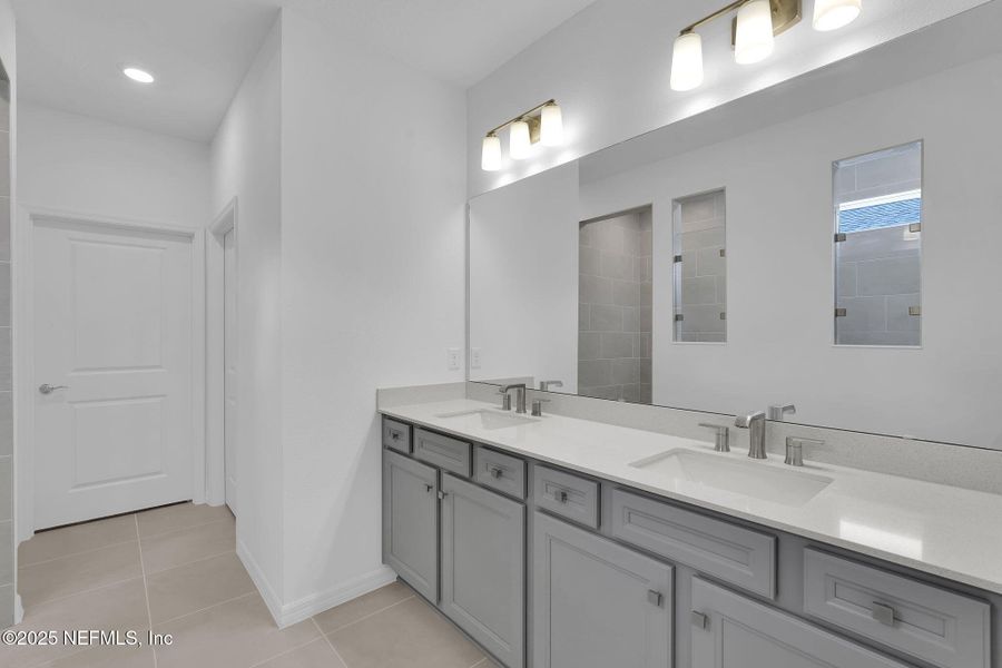 Furnished interior view inside a new home in Del Webb Saint Johns, St. Johns (Image 7).