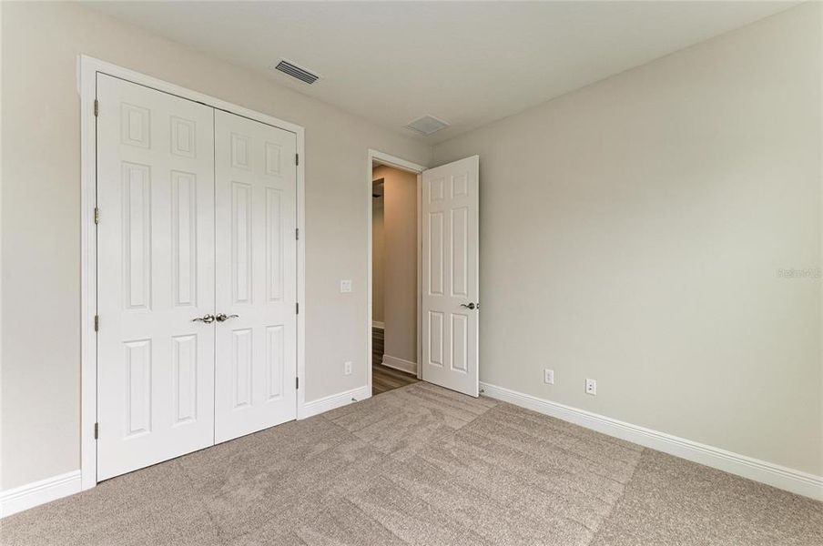 Spacious, unfurnished interior of a new home in Mirada, San Antonio (Image 32).