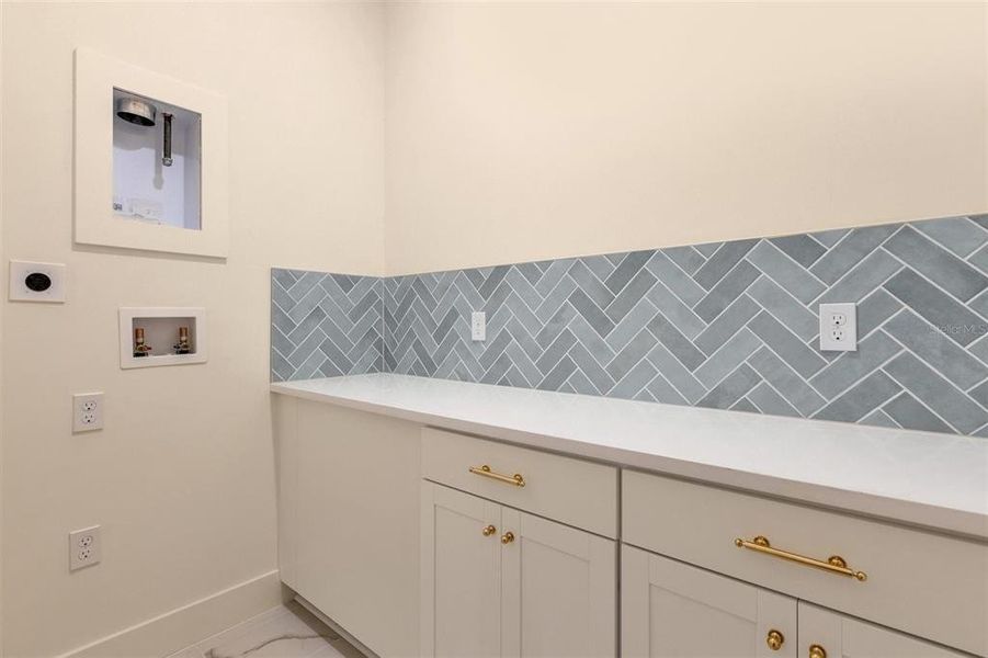 Furnished interior view inside a new home in , Winter Park (Image 9).