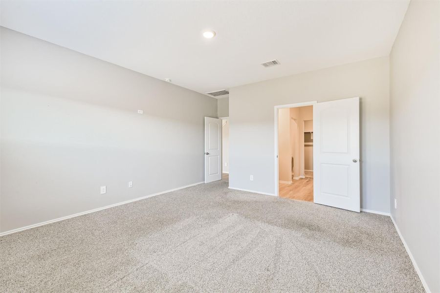Spacious, unfurnished interior of a new home in Harrington Trails at The Canopies, New Caney (Image 29).