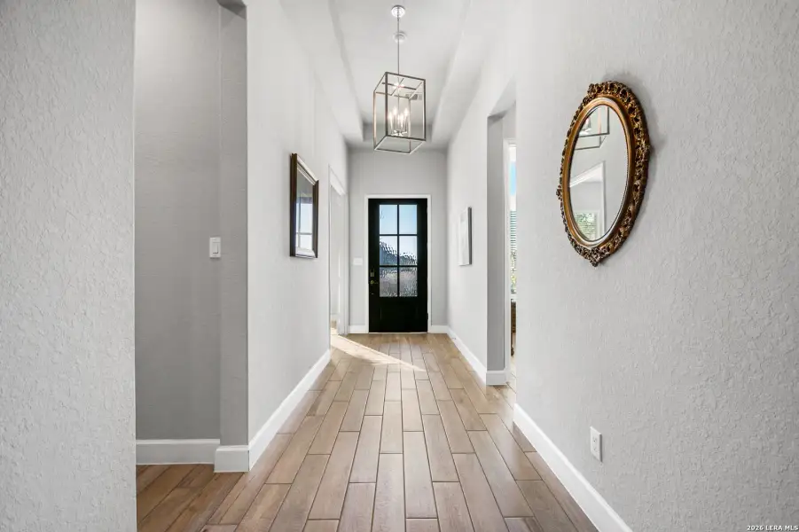 Spacious, unfurnished interior of a new home in The Ranches at Creekside, Boerne (Image 23). Spacious, unfurnished interior of a new home in The Ranches at Creekside, Boerne (Image 23).