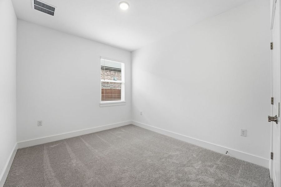 Spacious, unfurnished interior of a new home in Lisso 50s, Pflugerville (Image 15).