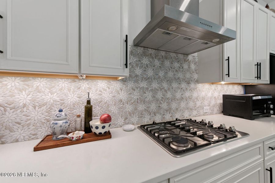 Close-up of interior finishes inside a home in , Ponte Vedra (Image 19).