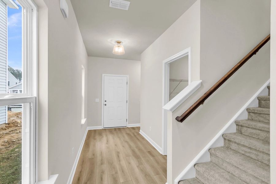 Similar Washington floorplan for inspiration - features and finishes vary Similar Washington floorplan for inspiration - features and finishes vary