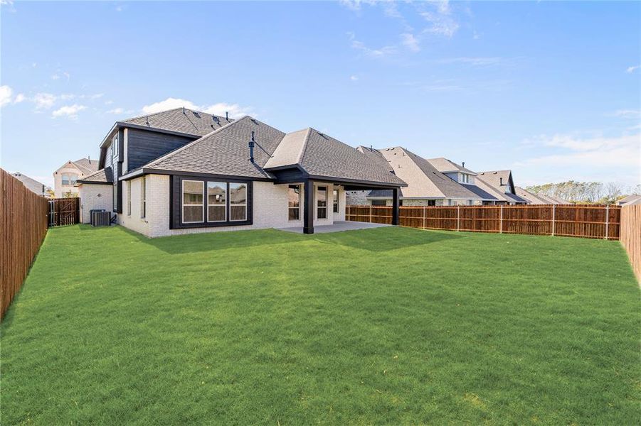 Exterior details and patio area of a home in Maplewood, Glenn Heights (Image 28). Exterior details and patio area of a home in Maplewood, Glenn Heights (Image 28).