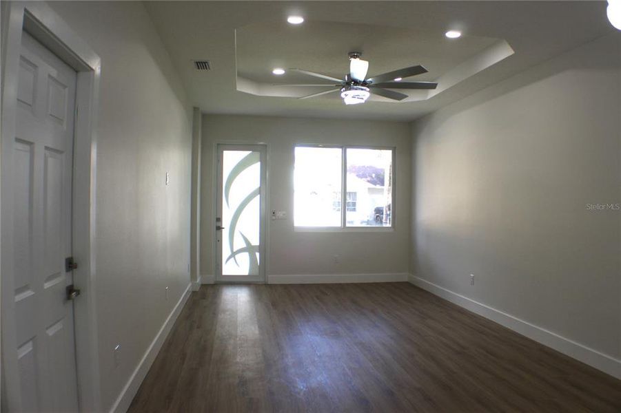 Spacious, unfurnished interior of a new home in , Tampa (Image 17).